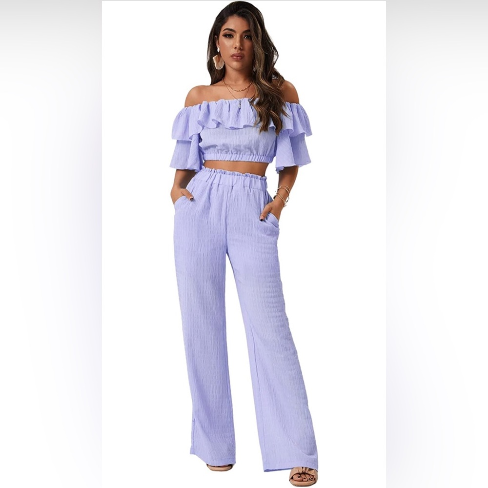 Never Worn! Lilac 2 piece set. Crop top with wide leg pants.